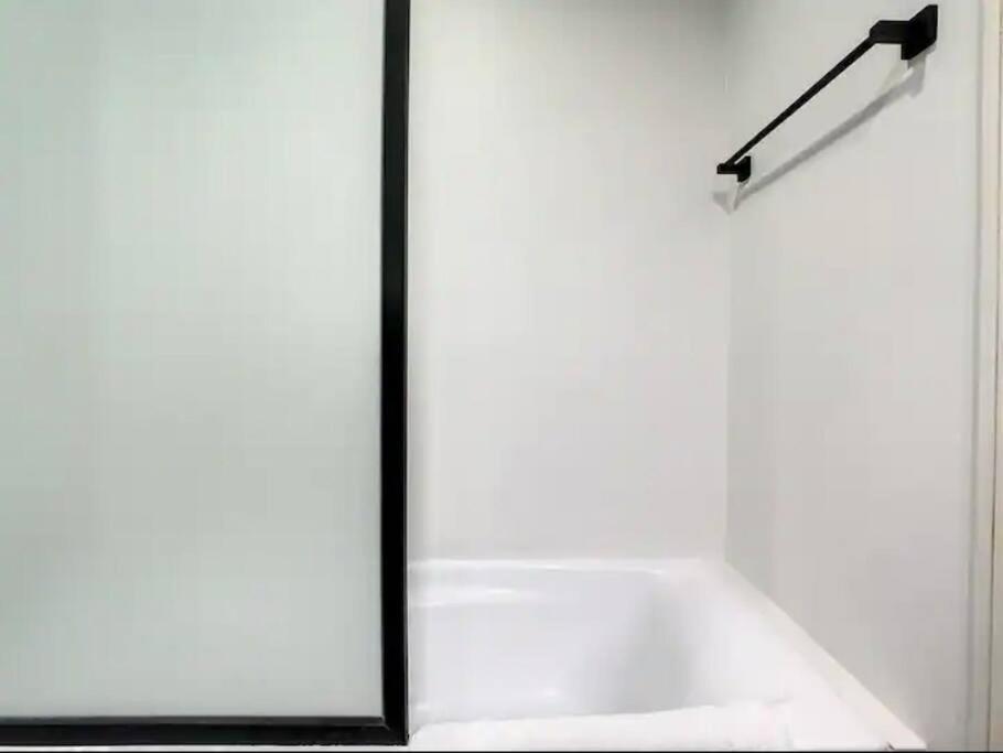 Luxury Modern Studio In Jlt With Amazing View & Rooftop Pool - Sleeps 3 Dubái Exterior foto